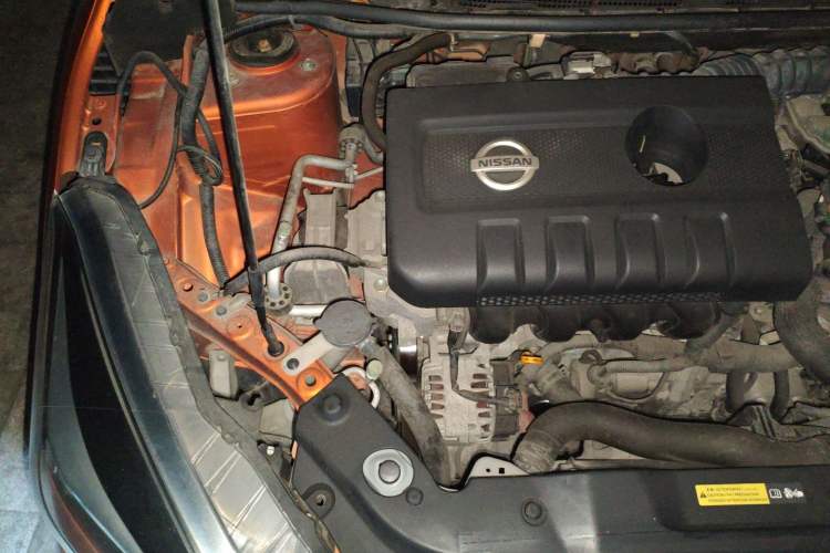 Used Nissan Lannia 2016 1.6L CVT Cool Edition Engine Bay Right