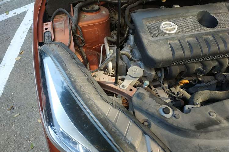 Used Nissan Lannia 2016 1.6L CVT Smart Cool Edition Engine Bay Right