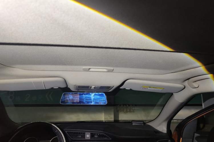 Used Nissan Lannia 2016 1.6L CVT Cool Edition Headliner