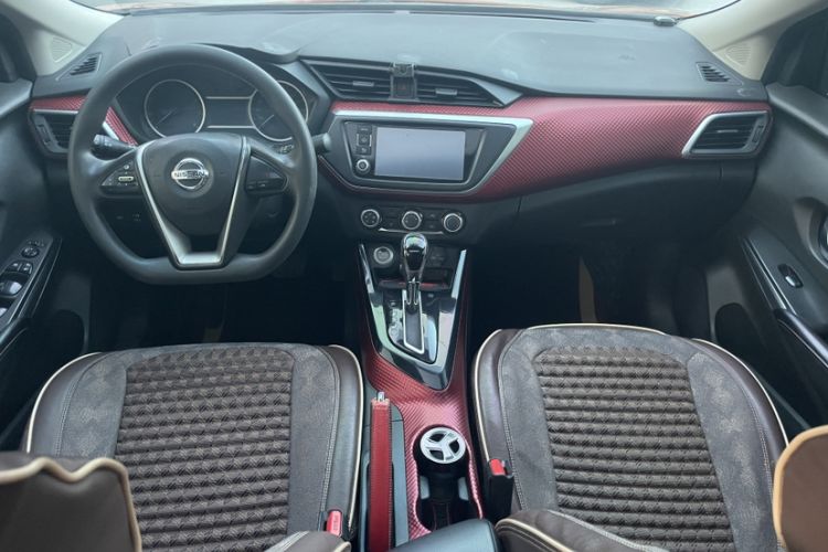 Used Nissan Lannia 2016 1.6L CVT Smart Cool Edition Interior 2