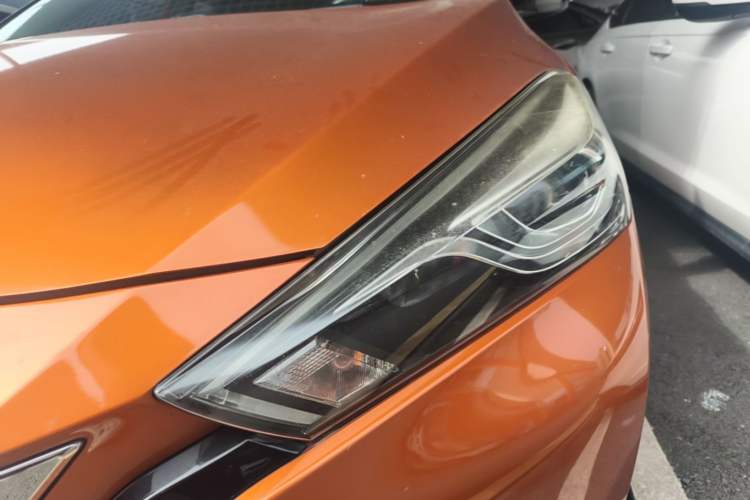 Used Nissan Lannia  Left Front Headlight