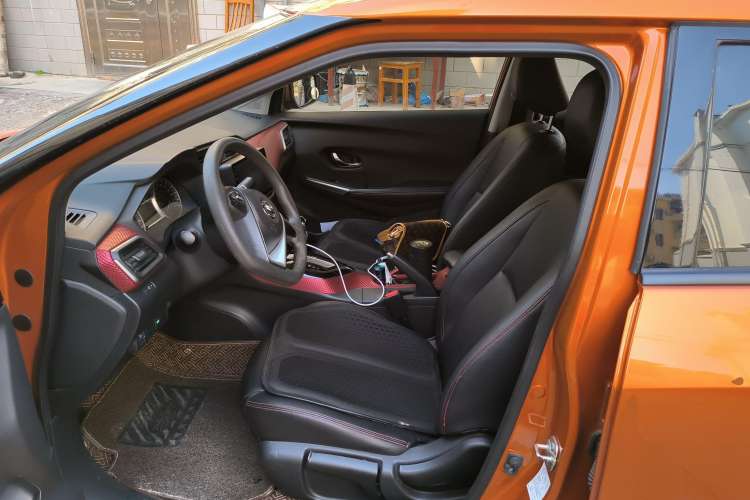 Used Nissan Lannia 2016 1.6L CVT Cool Edition Left Front Seat