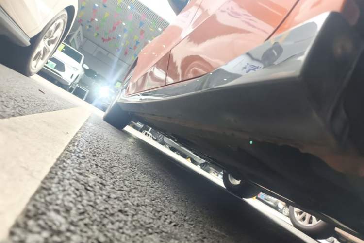 Used Nissan Lannia  Left Side Sill