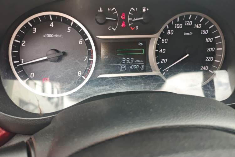 Used Nissan Lannia 2016 1.6L CVT Cool Edition Odometer Close Up