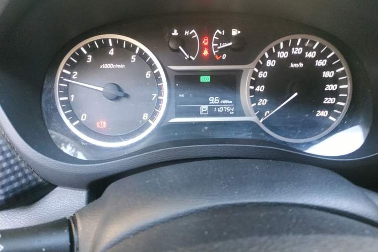 Used Nissan Lannia 2016 1.6L CVT Smart Cool Edition Odometer Close Up