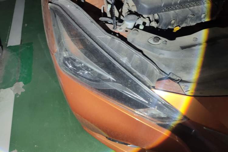 Used Nissan Lannia 2016 1.6L CVT Cool Edition Right Front Headlight