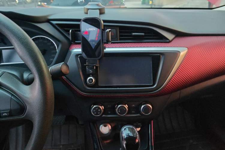 Used Nissan Lannia 2016 1.6L CVT Smart Cool Edition Audio And AC Panel