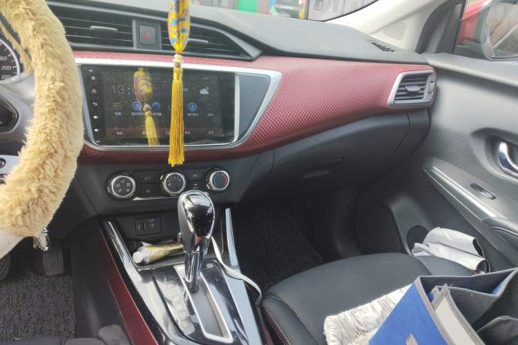 Used Nissan Lannia 2016 1.6L CVT Cool Edition Audio And AC Panel