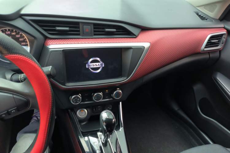 Used Nissan Lannia 2016 1.6L CVT Smart Cool Edition Audio And AC Panel