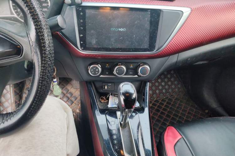 Used Nissan Lannia 2016 1.6L CVT Smart Cool Edition Audio And AC Panel
