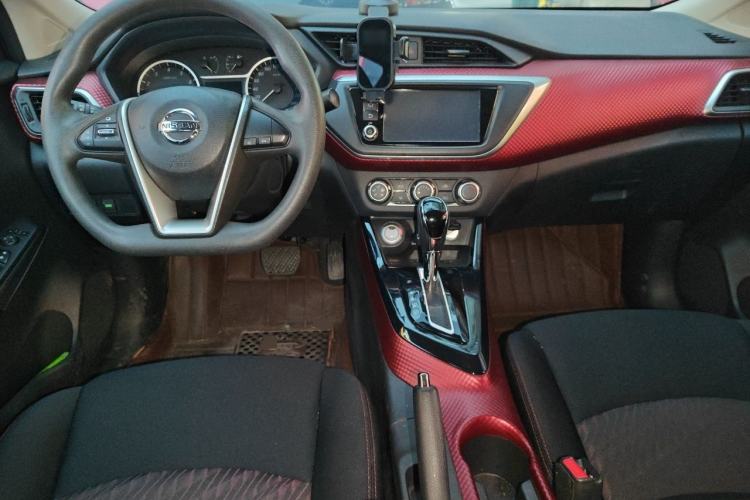 Used Nissan Lannia 2016 1.6L CVT Smart Cool Edition Center Console