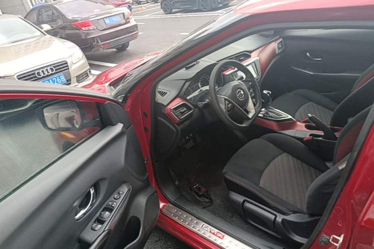 Used Nissan Lannia 2016 1.6L CVT Smart Cool Edition Driver Seat