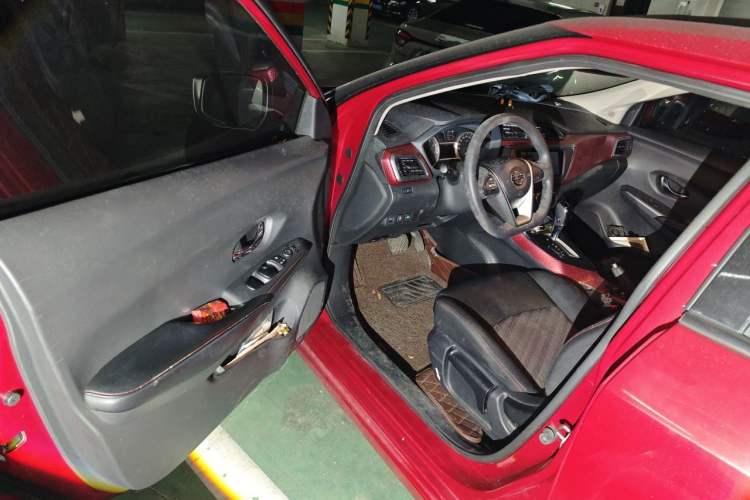 Used Nissan Lannia 2016 1.6L CVT Smart Cool Edition Driver Seat
