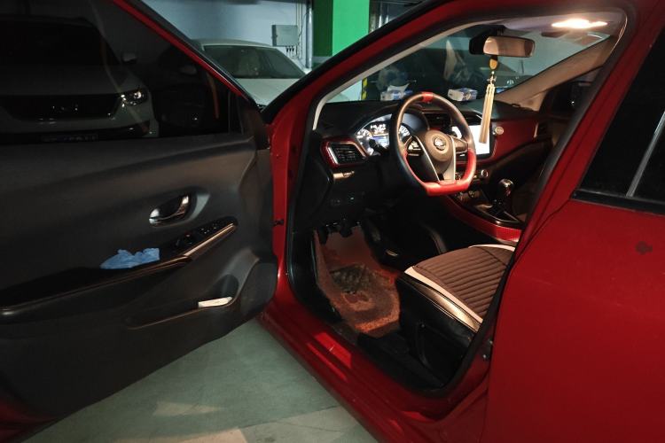 Used Nissan Lannia 2016 1.6L Manual Cool Edition Driver Seat