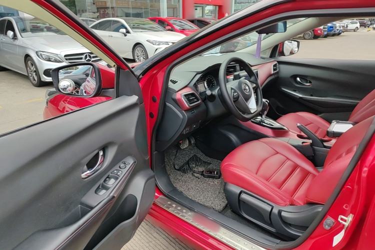 Used Nissan Lannia 2016 1.6L CVT Cool Edition Driver Seat