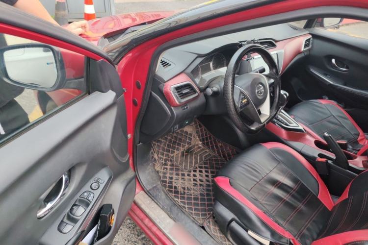 Used Nissan Lannia 2016 1.6L CVT Smart Cool Edition Driver Seat