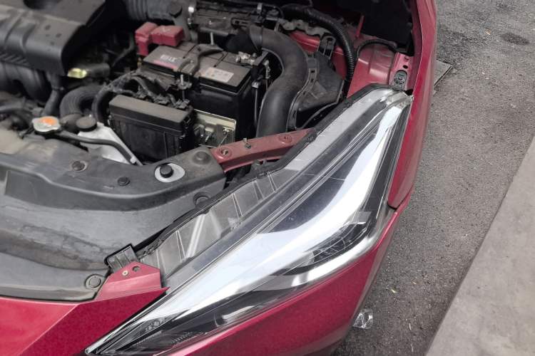 Used Nissan Lannia 2016 1.6L CVT Cool Edition Engine Bay Left