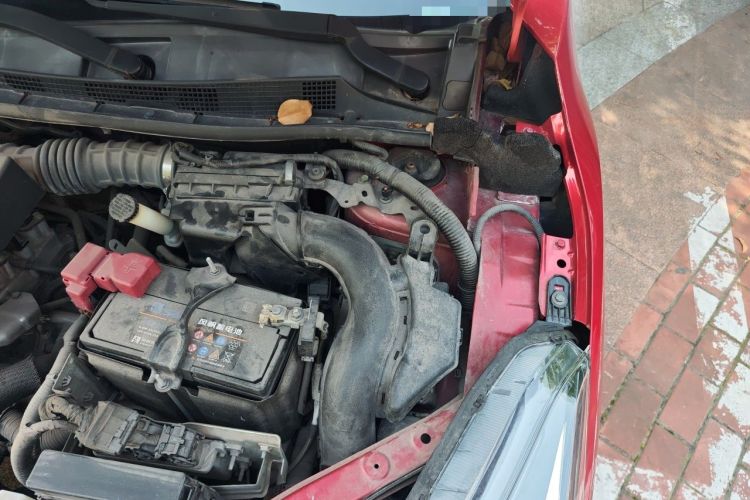 Used Nissan Lannia 2016 1.6L CVT Smart Cool Edition Engine Bay Left