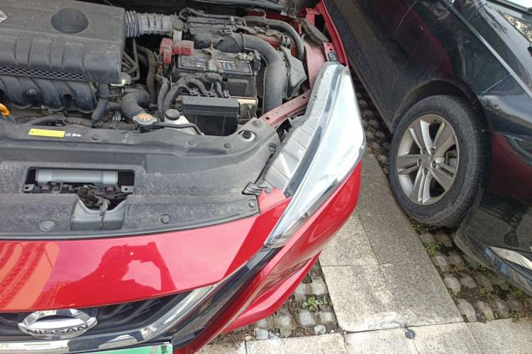 Used Nissan Lannia 2016 1.6L CVT Cool Edition Engine Bay Left
