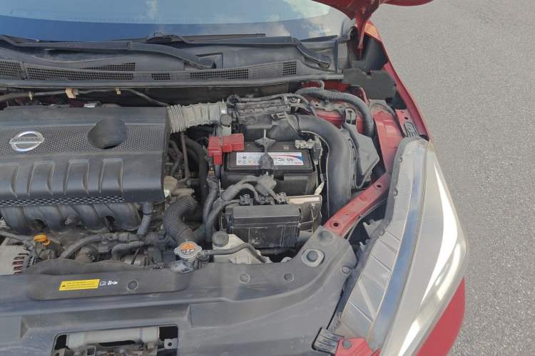 Used Nissan Lannia 2016 1.6L Manual Cool Edition Engine Bay Left