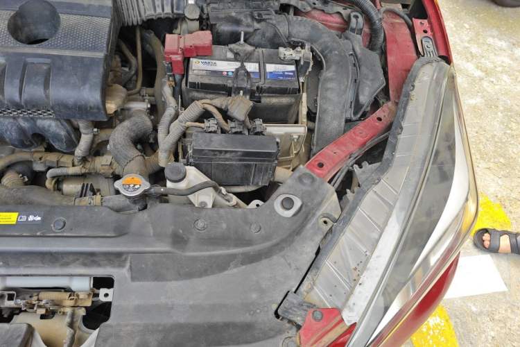 Used Nissan Lannia 2016 1.6L CVT Smart Cool Edition Engine Bay Left