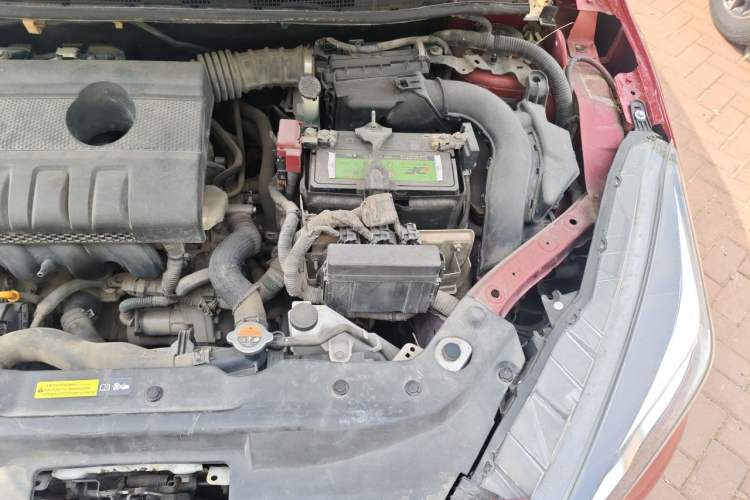 Used Nissan Lannia 2016 1.6L CVT Cool Edition Engine Bay Left
