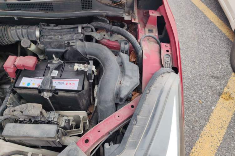Used Nissan Lannia 2016 1.6L CVT Smart Cool Edition Engine Bay Left