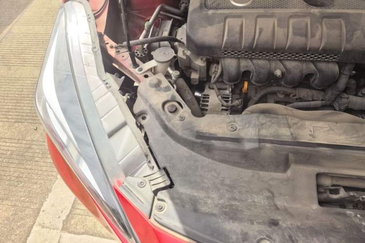Used Nissan Lannia 2016 1.6L CVT Smart Cool Edition Engine Bay Right