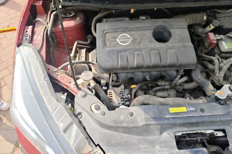 Used Nissan Lannia 2016 1.6L CVT Cool Edition Engine Bay Right