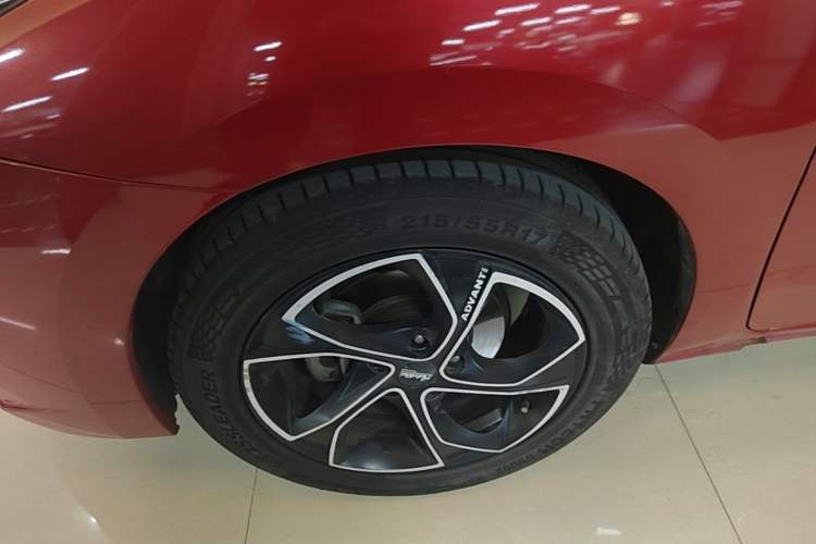 Used Nissan Lannia 2016 1.6L CVT Cool Edition Exterior 4