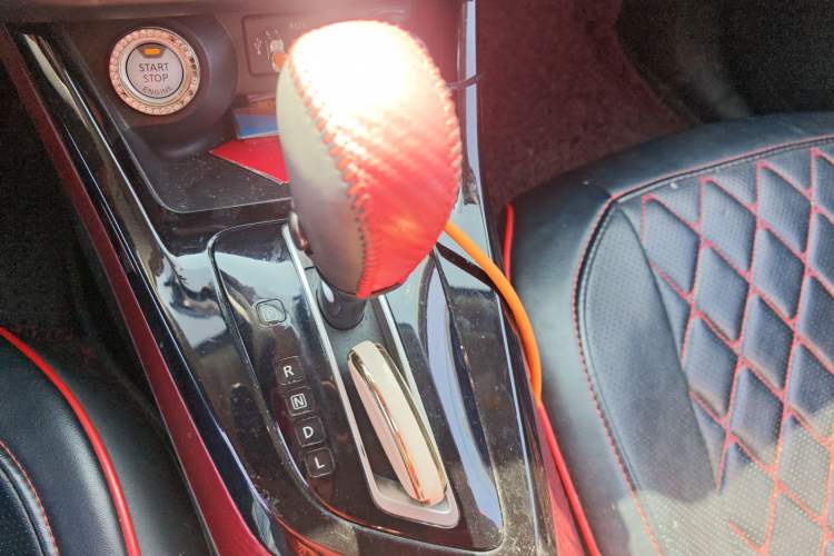 Used Nissan Lannia 2016 1.6L CVT Smart Cool Edition Gear Lever