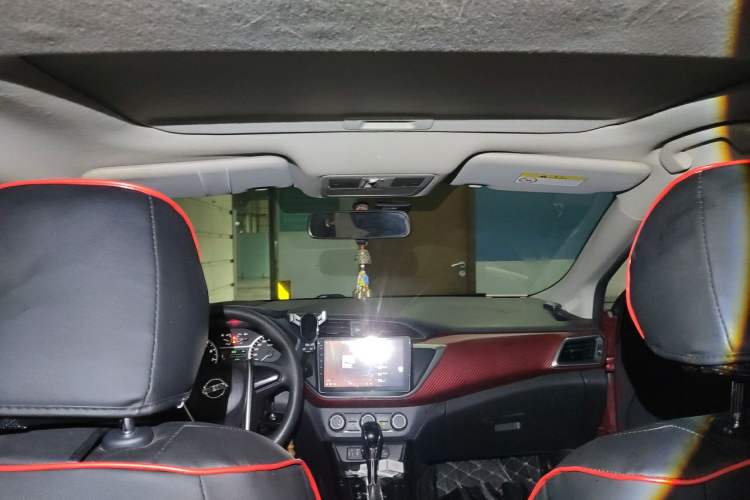 Used Nissan Lannia 2016 1.6L CVT Cool Edition Headliner