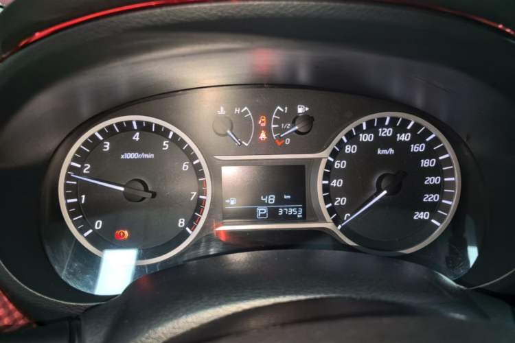 Used Nissan Lannia 2016 1.6L CVT Cool Edition Instrument Cluster