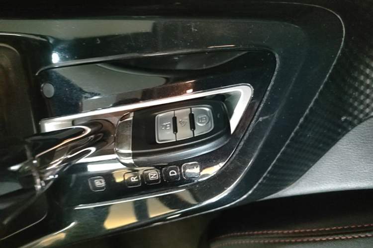 Used Nissan Lannia 2016 1.6L CVT Cool Edition Interior 1