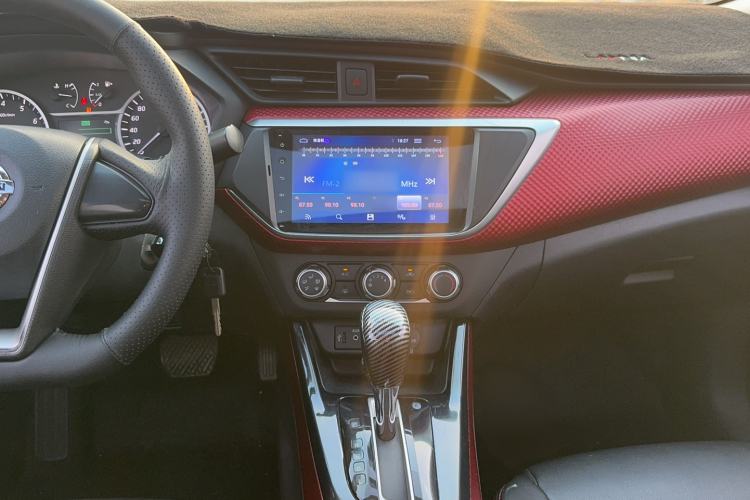 Used Nissan Lannia 2016 1.6L CVT Cool Edition Interior 2