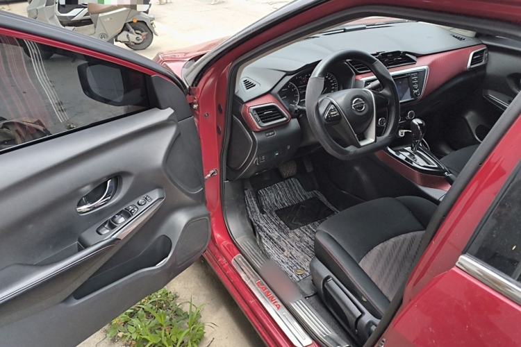 Used Nissan Lannia 2016 1.6L CVT Cool Edition Interior 3