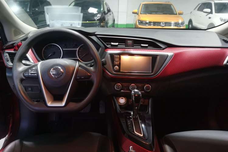 Used Nissan Lannia 2016 1.6L CVT Smart Cool Edition Interior 3