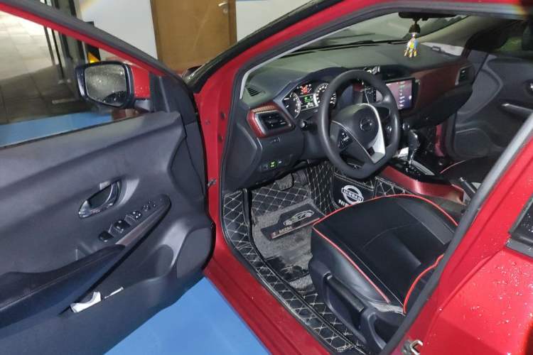 Used Nissan Lannia 2016 1.6L CVT Cool Edition Interior 3