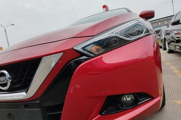 Used Nissan Lannia 2016 1.6L CVT Cool Edition Left Front Headlight
