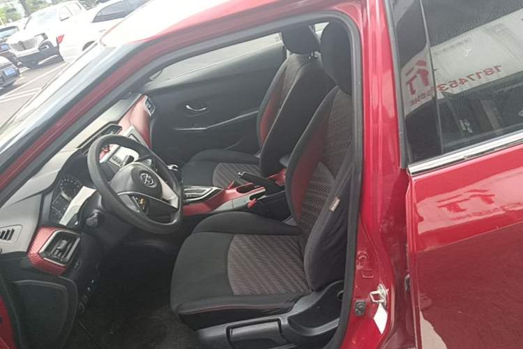Used Nissan Lannia 2016 1.6L CVT Smart Cool Edition Left Front Seat