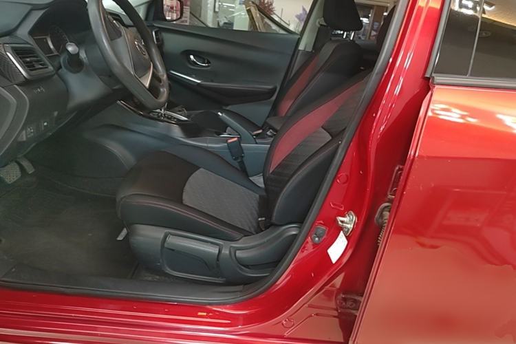 Used Nissan Lannia 2016 1.6L CVT Cool Edition Left Front Seat