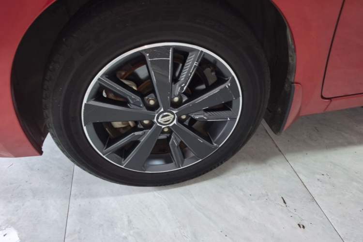 Used Nissan Lannia 2016 1.6L CVT Cool Edition Left Front Wheel Hub