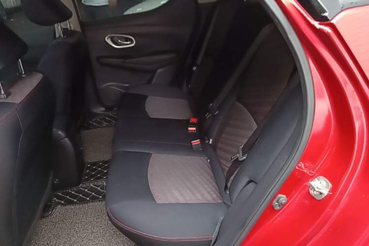 Used Nissan Lannia 2016 1.6L CVT Smart Cool Edition Left Rear Seat