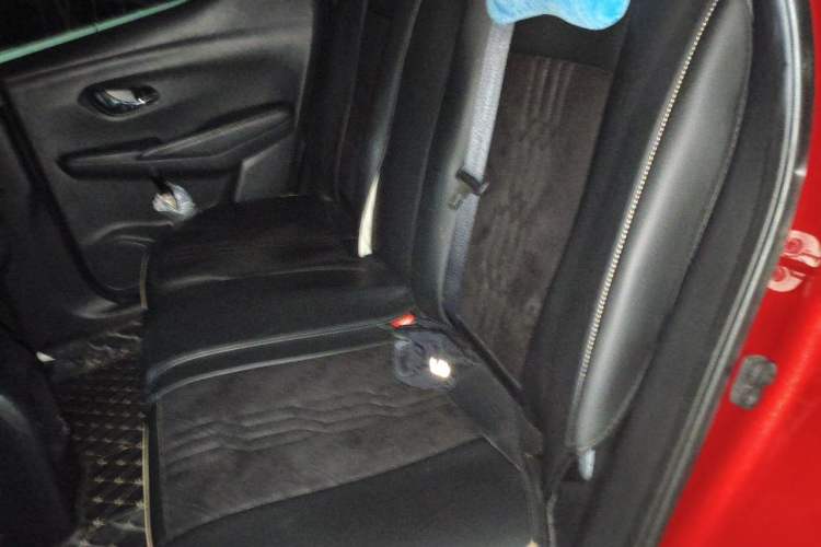 Used Nissan Lannia 2016 1.6L CVT Smart Cool Edition Left Rear Seat