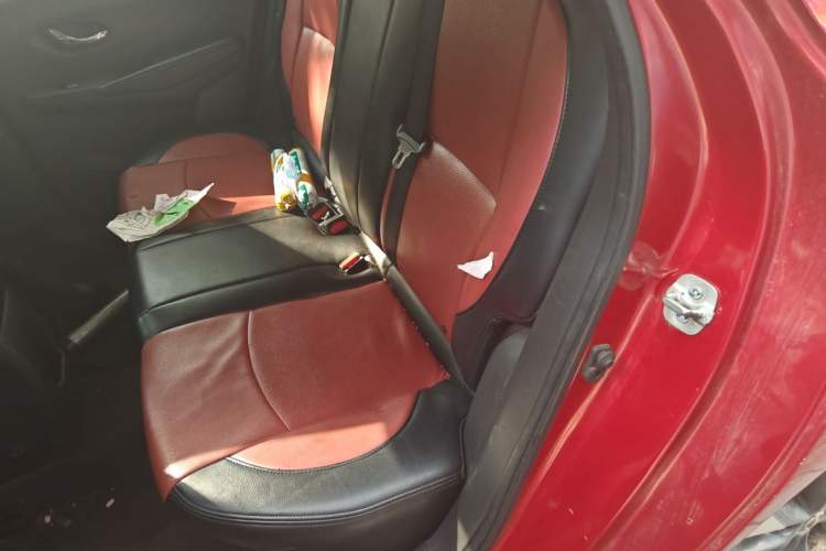 Used Nissan Lannia 2016 1.6L CVT Smart Cool Edition Left Rear Seat