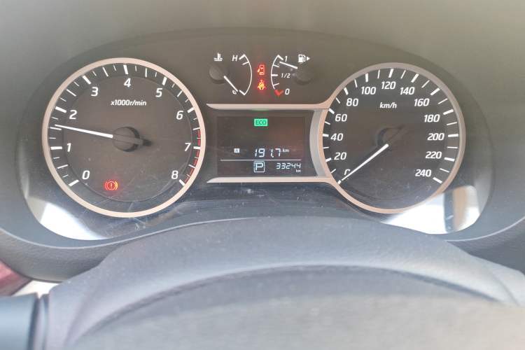 Used Nissan Lannia 2016 1.6L CVT Smart Cool Edition Odometer Close Up