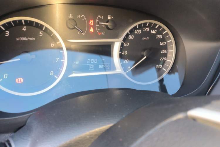 Used Nissan Lannia 2016 1.6L CVT Smart Cool Edition Odometer Close Up