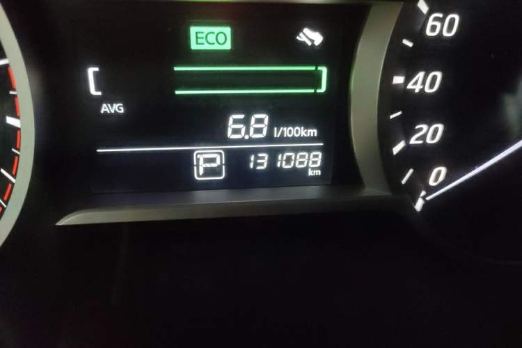 Used Nissan Lannia 2016 1.6L CVT Cool Edition Odometer Close Up