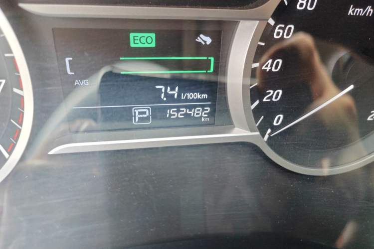 Used Nissan Lannia 2016 1.6L CVT Smart Cool Edition Odometer Close Up