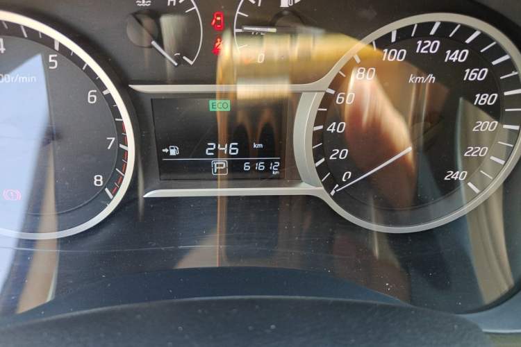 Used Nissan Lannia 2016 1.6L CVT Smart Cool Edition Odometer Close Up